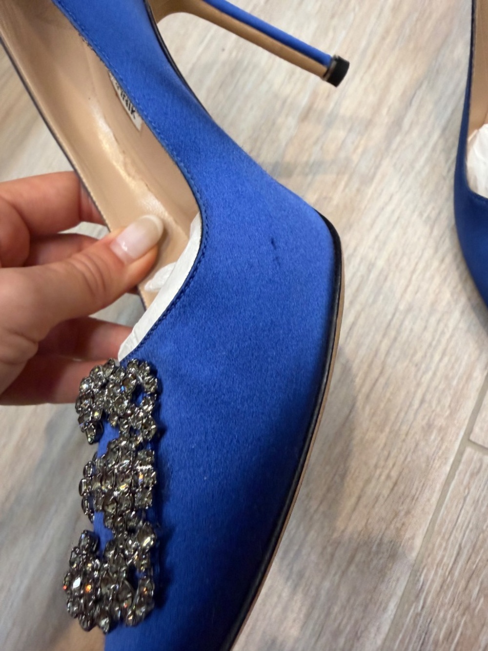 Manolo Blahnik Hangisi 105mm - Picture 4 of 5